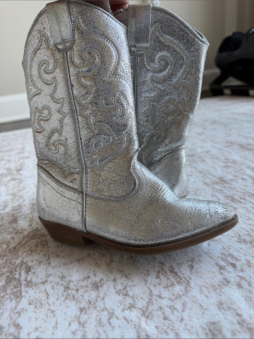 Tucker + Tate Silver Glitter Cowboy Boots for Kids - Picture 2 of 3